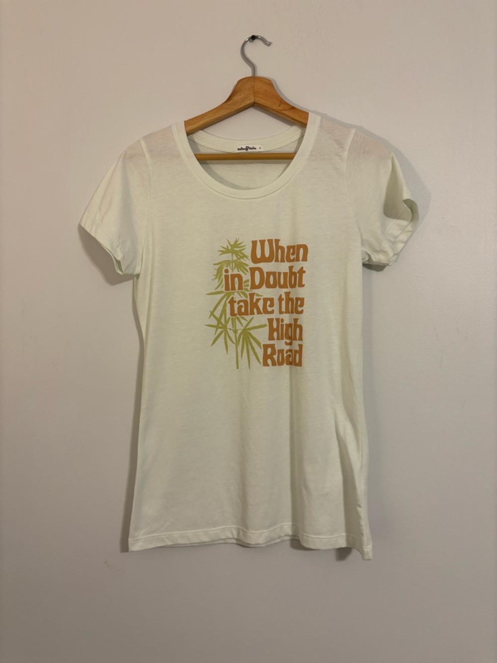 The Bee & The Fox Graphic Tee - Size Large (NWOT)